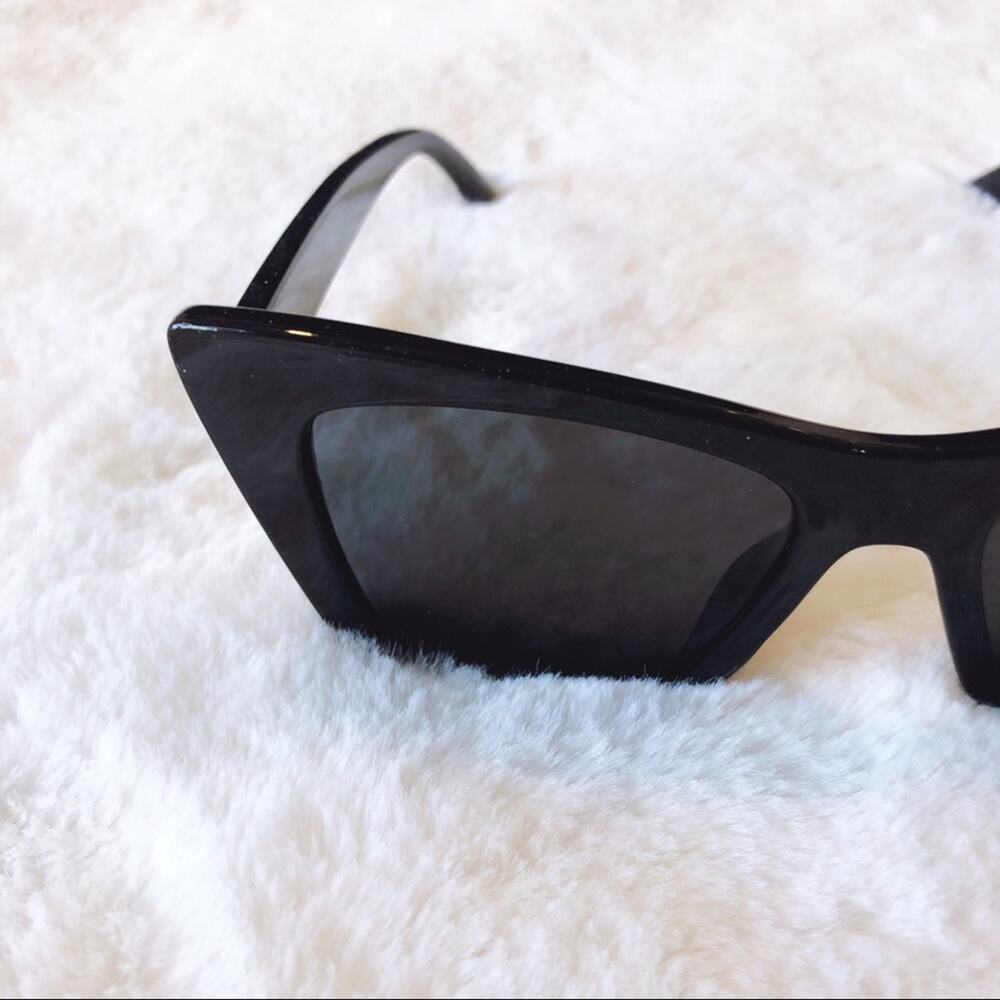 Kiara Glossy Black Full Rim Cat Eye Sunglasses - Picture 7 of 10